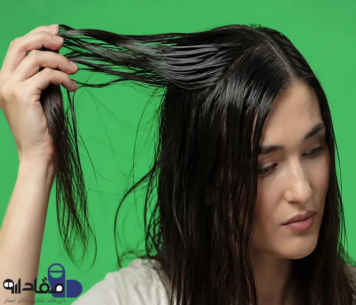 چربی بسیار زیاد کف سر و موهای چرب 654654312